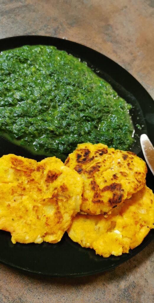 Süßkartoffel-Feta-Taler mit Spinat