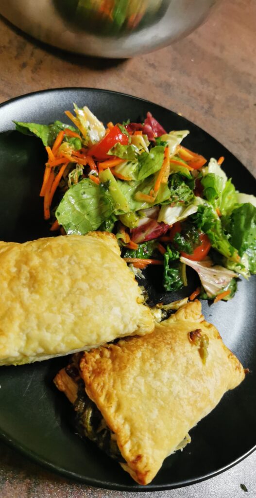 Gefüllte Blätterteigtaschen